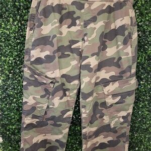 Junior Girl No Boundaries Green Camouflage Pants (Junior Size)